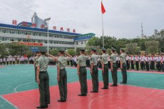 广西南宁：六一迷彩初体验 童心共筑强军梦